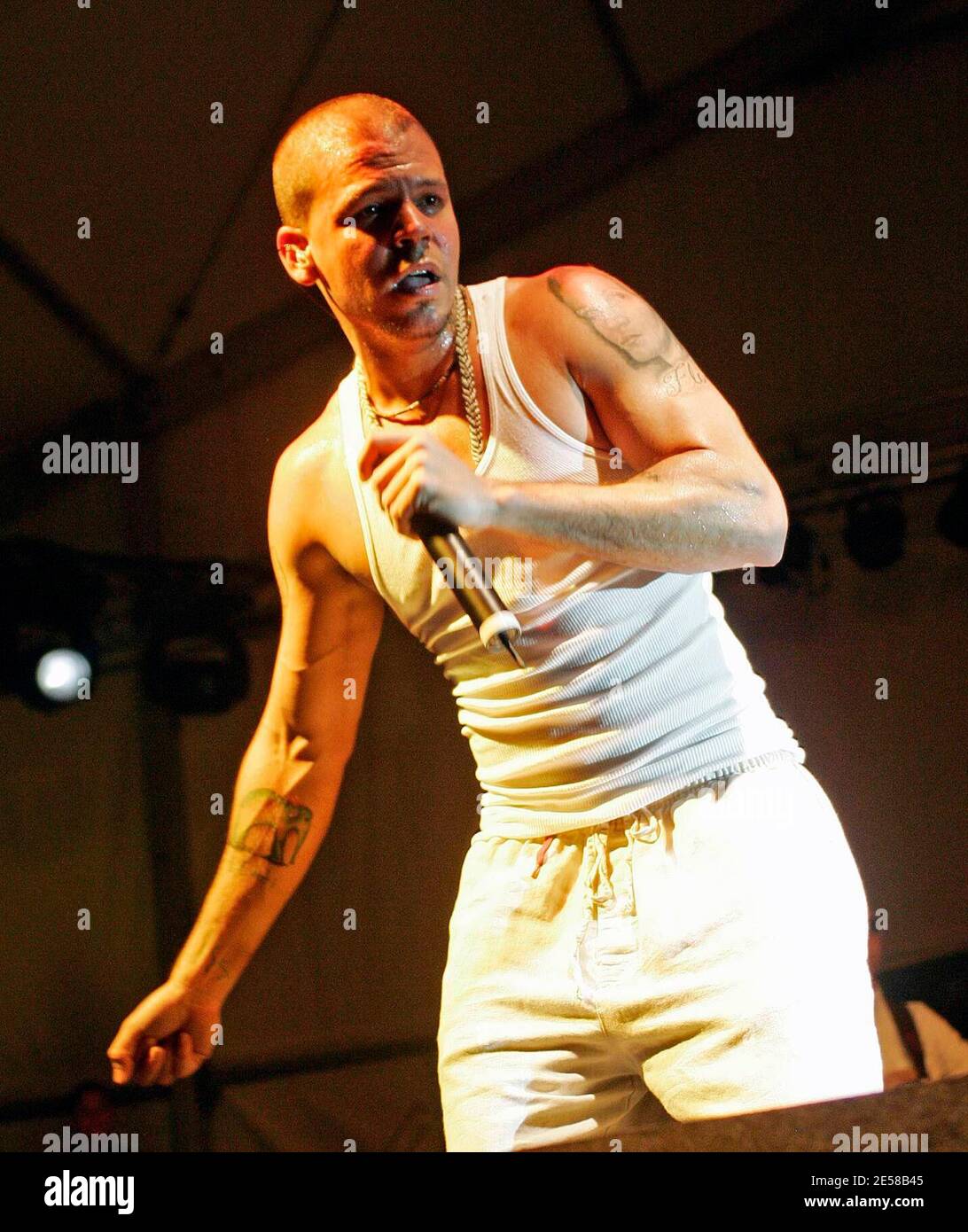 René Perez de la Calle 13 se produit en concert à la discothèque la Covacha. Miami, Floride 6/29/07. [[FAM]] Banque D'Images