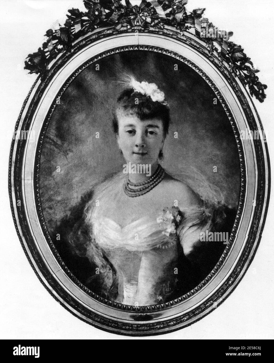 La princesse russe française Maria Rosa BICHETTE RADZIWILL ( 1863 - 1941 ), née Countesse Branitki ( Branika - Braniki ) - la noblesse italienne - Nobiltà ITALIANA RUSSA FRANCESE - principessa - Royalty - portrait - ritratto - BELLE EPOQUE - collana di perle - perla - perles - scollatura - nckline - ouverture de la nuque ---- Archivio GBB Grazia Banque D'Images