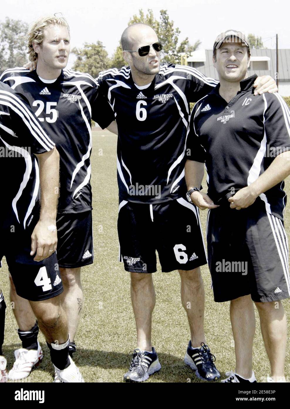 L'acteur britannique Jason Statham assiste à Soccer for Survivors, un événement caritatif au profit du Programme pour les victimes de la torture ou PTV. Le match a été accompagné d'artistes et de joueurs internationaux de football, notamment Steve Jones, Jimmy-John Louis, Santiago Cabrera, Costas Mandylor, Vinnie Jones, Alexi Lalas, Martin Vasquez, Frank LeBouef, Eric Wynalda, Barry Venison et Richard Gough. Beverly Hills, Californie 7/22/07. [[wam]] Banque D'Images