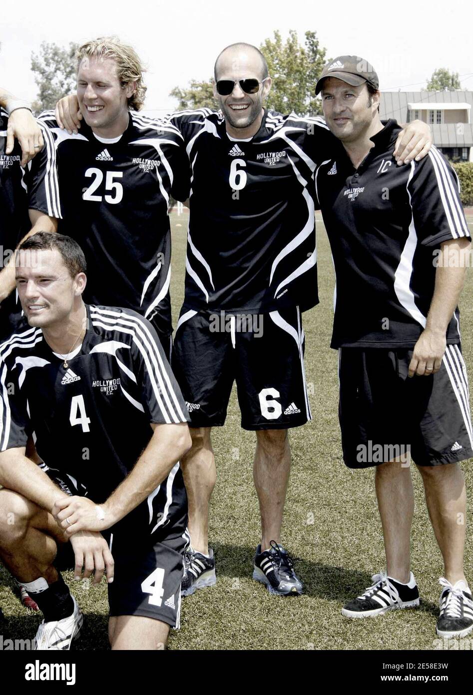 L'acteur britannique Jason Statham assiste à Soccer for Survivors, un événement caritatif au profit du Programme pour les victimes de la torture ou PTV. Le match a été accompagné d'artistes et de joueurs internationaux de football, notamment Steve Jones, Jimmy-John Louis, Santiago Cabrera, Costas Mandylor, Vinnie Jones, Alexi Lalas, Martin Vasquez, Frank LeBouef, Eric Wynalda, Barry Venison et Richard Gough. Beverly Hills, Californie 7/22/07. [[wam]] Banque D'Images
