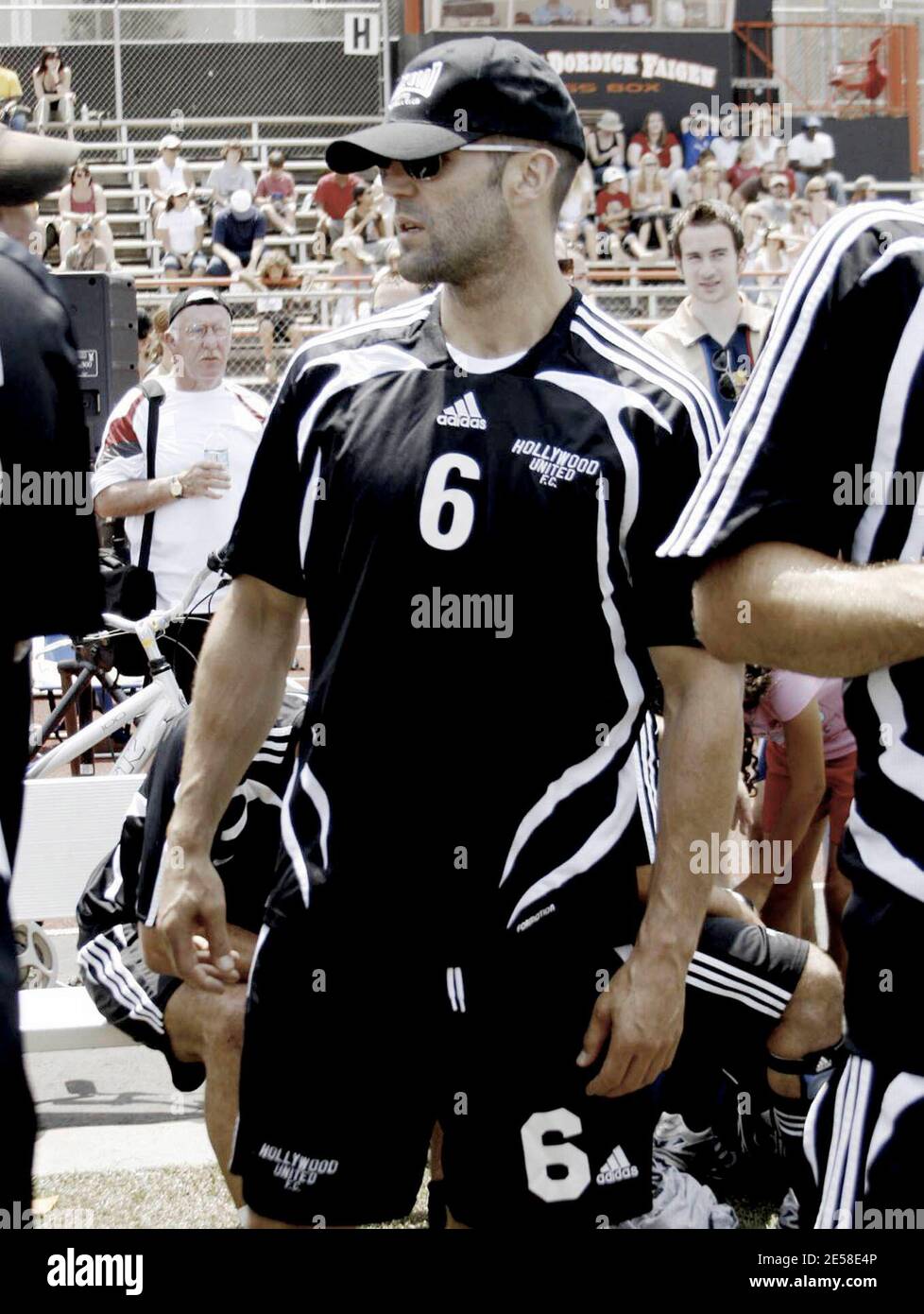 L'acteur britannique Jason Statham assiste à Soccer for Survivors, un événement caritatif au profit du Programme pour les victimes de la torture ou PTV. Le match a été accompagné d'artistes et de joueurs internationaux de football, notamment Steve Jones, Jimmy-John Louis, Santiago Cabrera, Costas Mandylor, Vinnie Jones, Alexi Lalas, Martin Vasquez, Frank LeBouef, Eric Wynalda, Barry Venison et Richard Gough. Beverly Hills, Californie 7/22/07. [[wam]] Banque D'Images