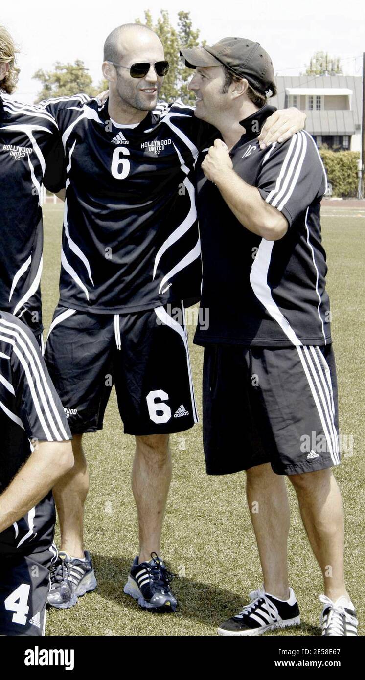 L'acteur britannique Jason Statham assiste à Soccer for Survivors, un événement caritatif au profit du Programme pour les victimes de la torture ou PTV. Le match a été accompagné d'artistes et de joueurs internationaux de football, notamment Steve Jones, Jimmy-John Louis, Santiago Cabrera, Costas Mandylor, Vinnie Jones, Alexi Lalas, Martin Vasquez, Frank LeBouef, Eric Wynalda, Barry Venison et Richard Gough. Beverly Hills, Californie 7/22/07. [[wam]] Banque D'Images