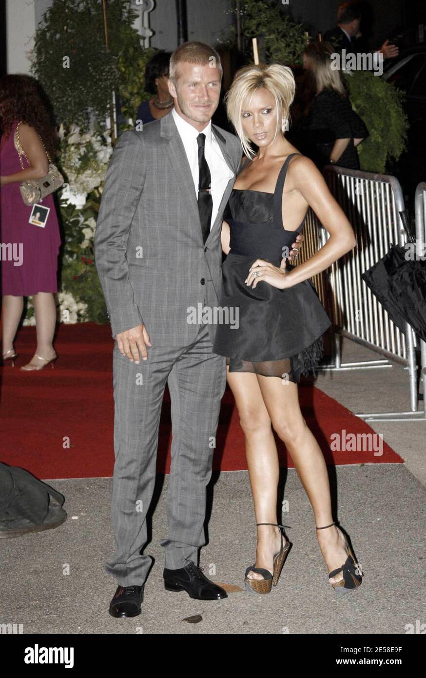 Hollywood lourds poids se sont réunis pour une fête ce soir pour accueillir  David et Victoria Beckham à Los Angeles. La fête sur invitation a eu lieu  dans le centre-ville de Los