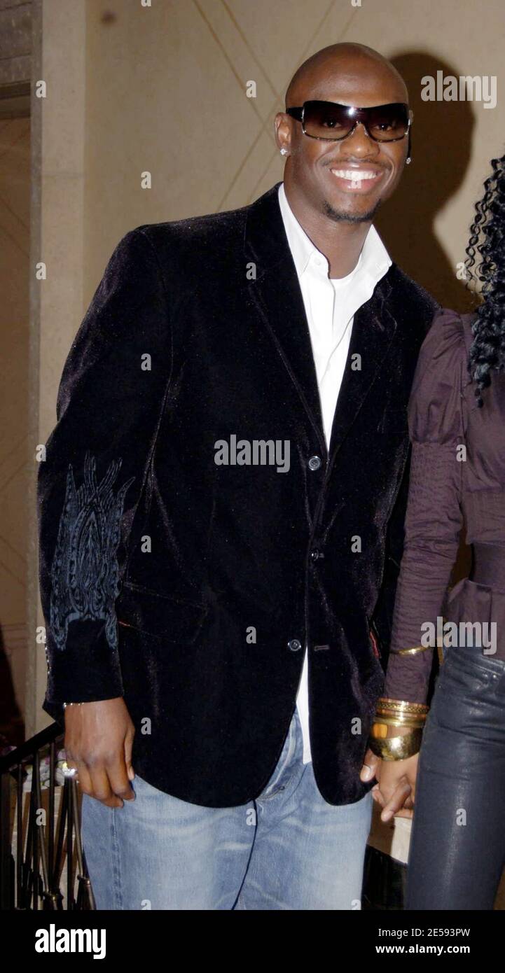 Antonio Tarver et sa femme Denise arrivent à l'ouverture officielle du club 40/40 de Jay-Z à Las Vegas, Nevada. 12/30/07. [[cas]] Banque D'Images