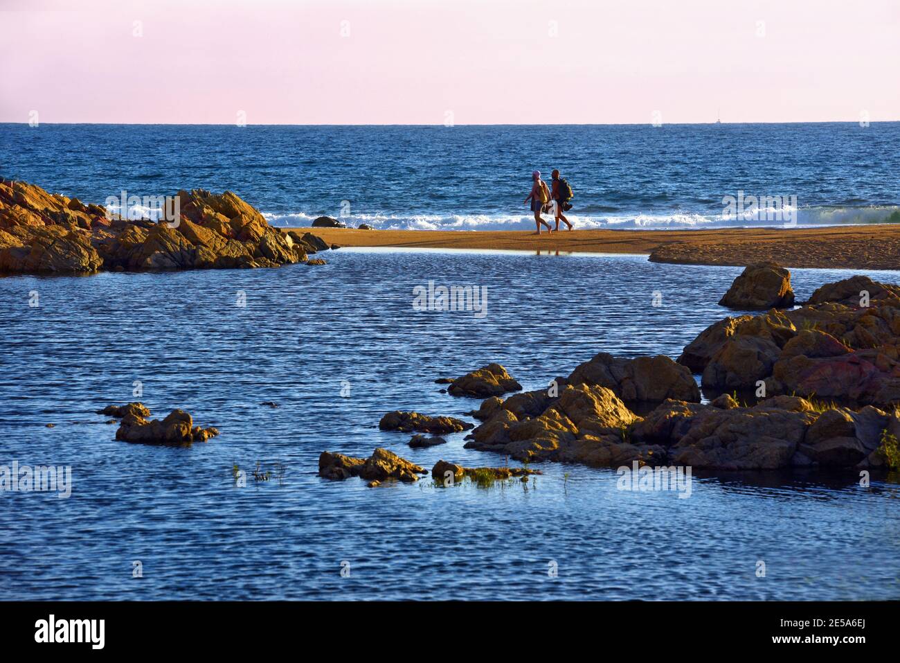 Deux promenades sur la plage, France, Corse, Ajaccio Banque D'Images