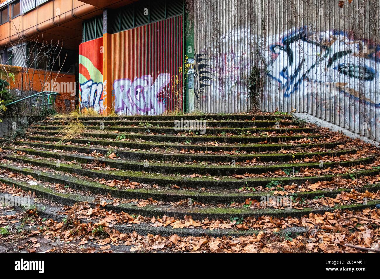 Diesterweg Gymnasium.ancienne école, bâtiment de style modernisme de la post-guerre construit 1974-76, dans Putbusser Straße 12, Gesundbrunnen-Berlin, Allemagne Banque D'Images