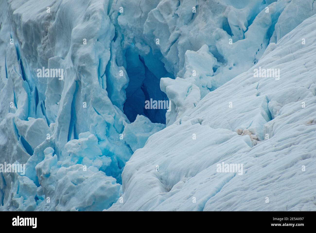 Icebergs et glaciers de Prospect point, Antarctique Banque D'Images