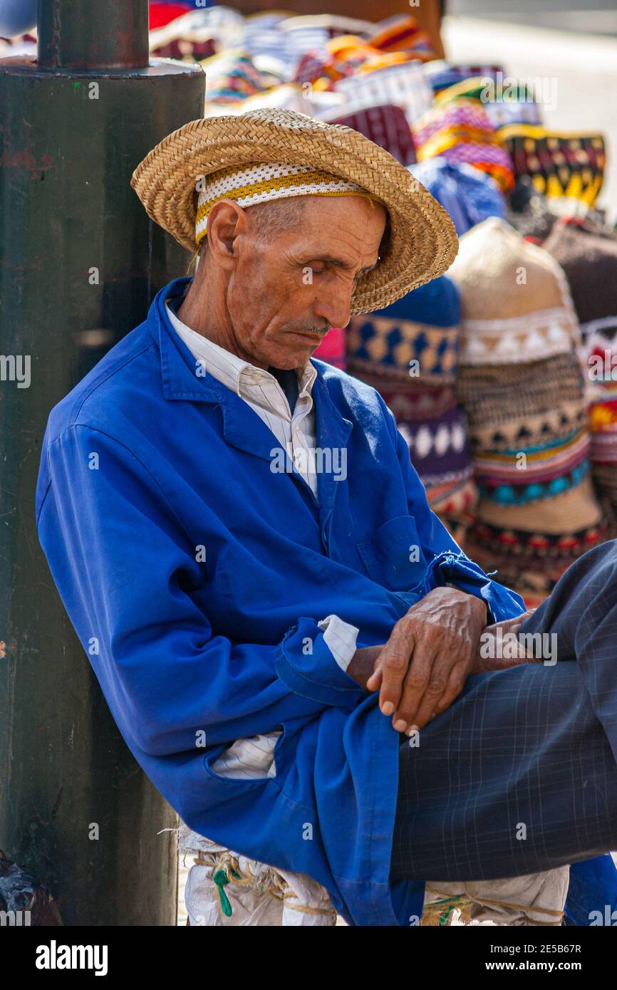 Hats morocco marrakech bazaar Banque de photographies et d'images à haute  résolution - Alamy