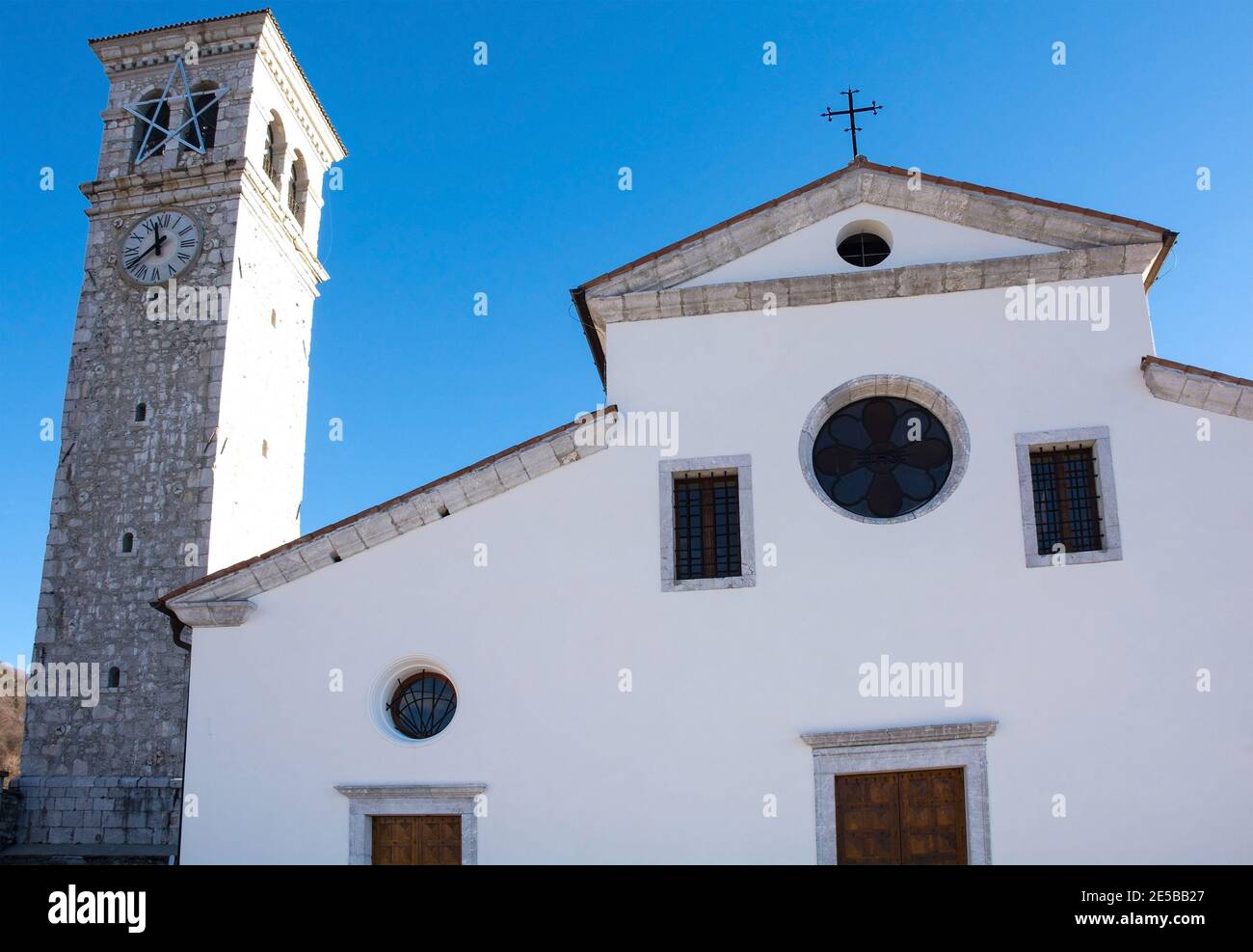 Chiesa Di San Giacomo Apostolo Chiesa di san giacomo apostolo Banque de photographies et d’images à