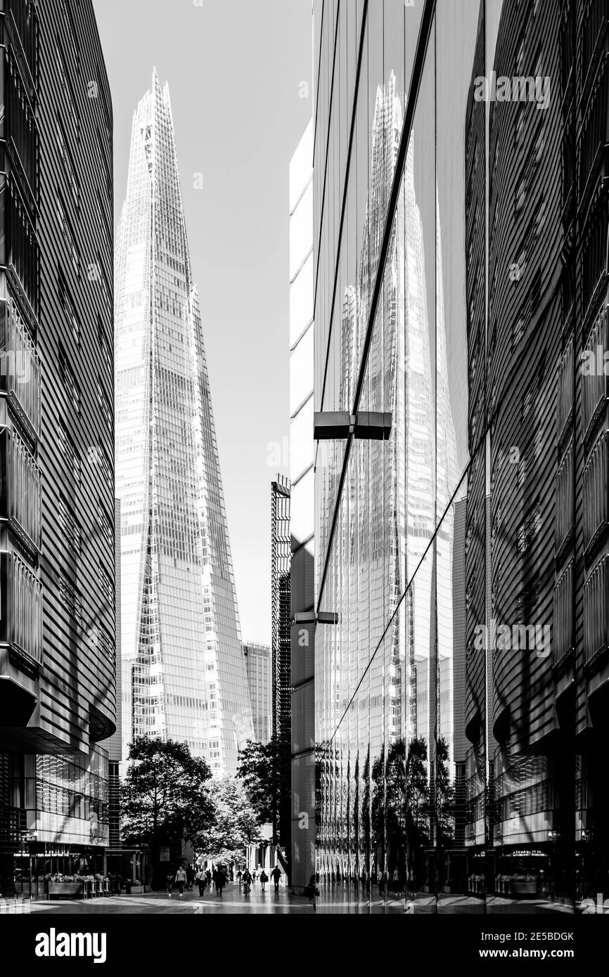 Une vue du Shard de More London Development, Londres, Angleterre. Banque D'Images