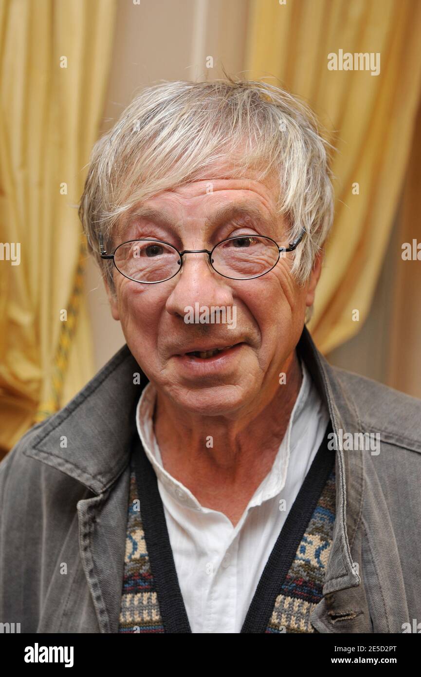 L'écrivain français Jean-Louis Fournier a remporté le prix Femina lors  d'une cérémonie qui s'est tenue à l'hôtel Crillon à Paris, en France, le 3  novembre 2008. Photo de Mousse/ABACAPRESS.COM Photo Stock -