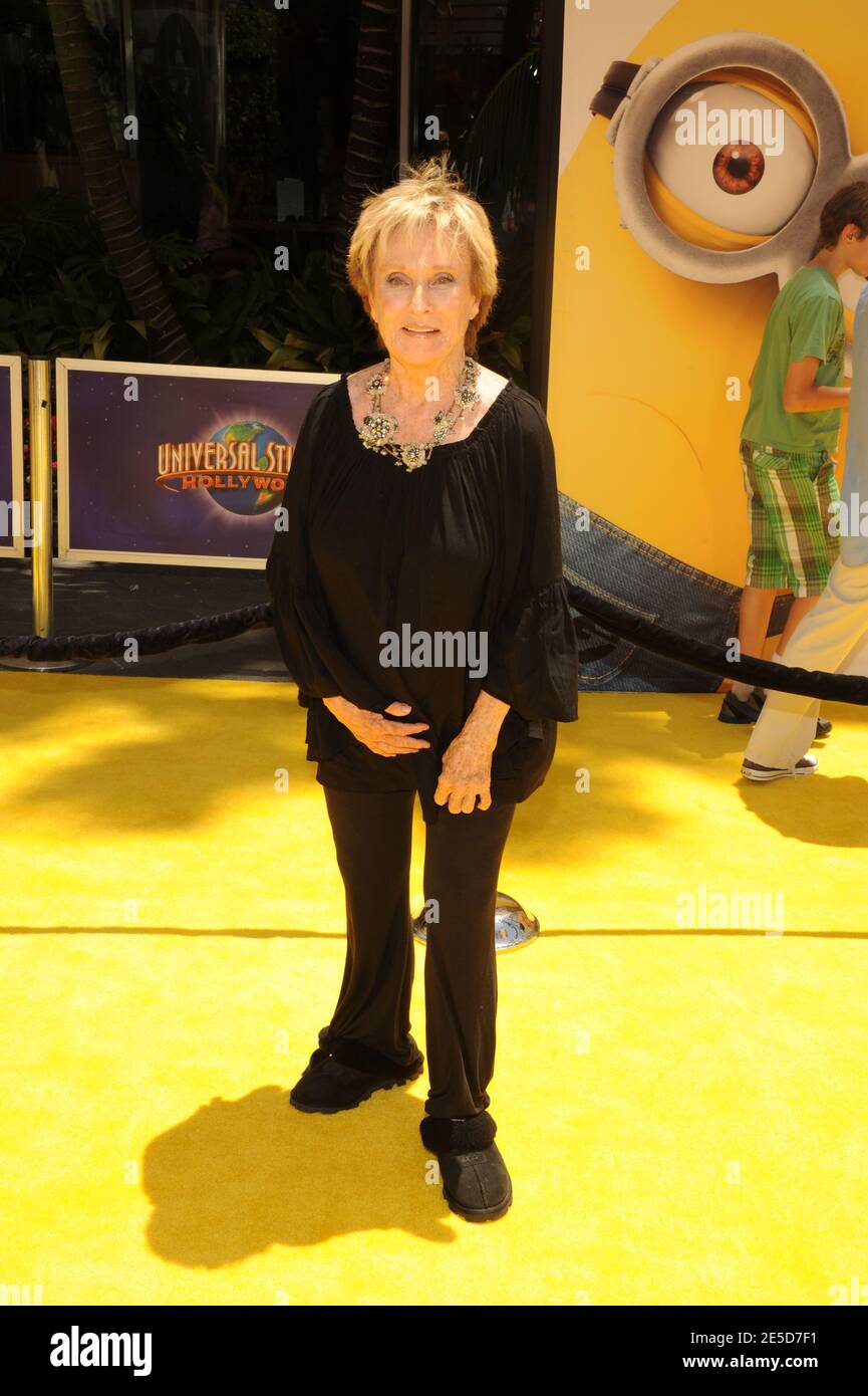 **PHOTO DE FICHIER** Cloris Leachman est décédé à 94. 22 juin 2013 - Los Angeles, Californie - Cloris Leachman à la première 'le moi 2' à Universal CityWalk. Crédit: MediaPunch Inc. Crédit: MediaPunch Inc/Alay Live News Banque D'Images