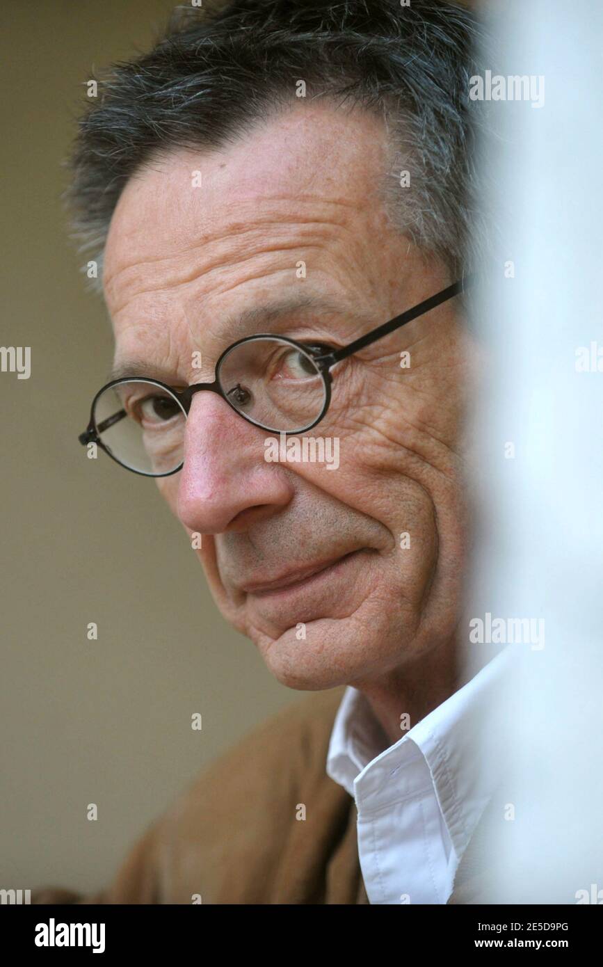 Le réalisateur français Patrice Leconte présente son prochain film « la guerre des Miss » réalisé par Patrice Leconte lors du Festival du film Sarlat 2008 à Sarlat, dans le sud-ouest de la France, le 14 novembre 2008. Photo de Giancarlo Gorassini/ABACAPRESS.COM Banque D'Images