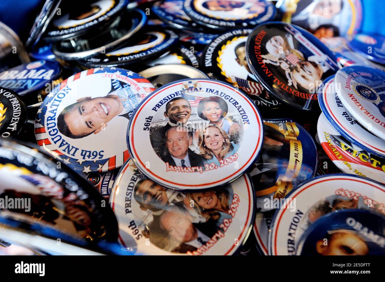 Toutes sortes de souvenirs d'Obama peuvent être trouvés en vente dans les magasins avant son inauguration, à Washington, DC, Etats-Unis le 20 novembre 2008. Photo par Olivier Douliery/ABACAPRESS.COM Banque D'Images