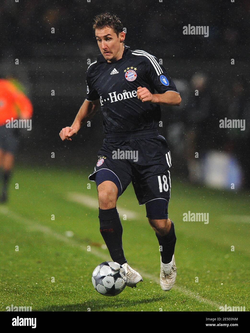 Miroslav Klose au Bayern lors du match de football de l'UEFA Champions League Olympique Lyonnais vs Bayern Munich au Gerland Stadium de Lyon, France, le 10 décembre 2008. Bayern a gagné 3-2. Photo de Steeve McMay/Cameleon/ABACAPRESS.COM Banque D'Images