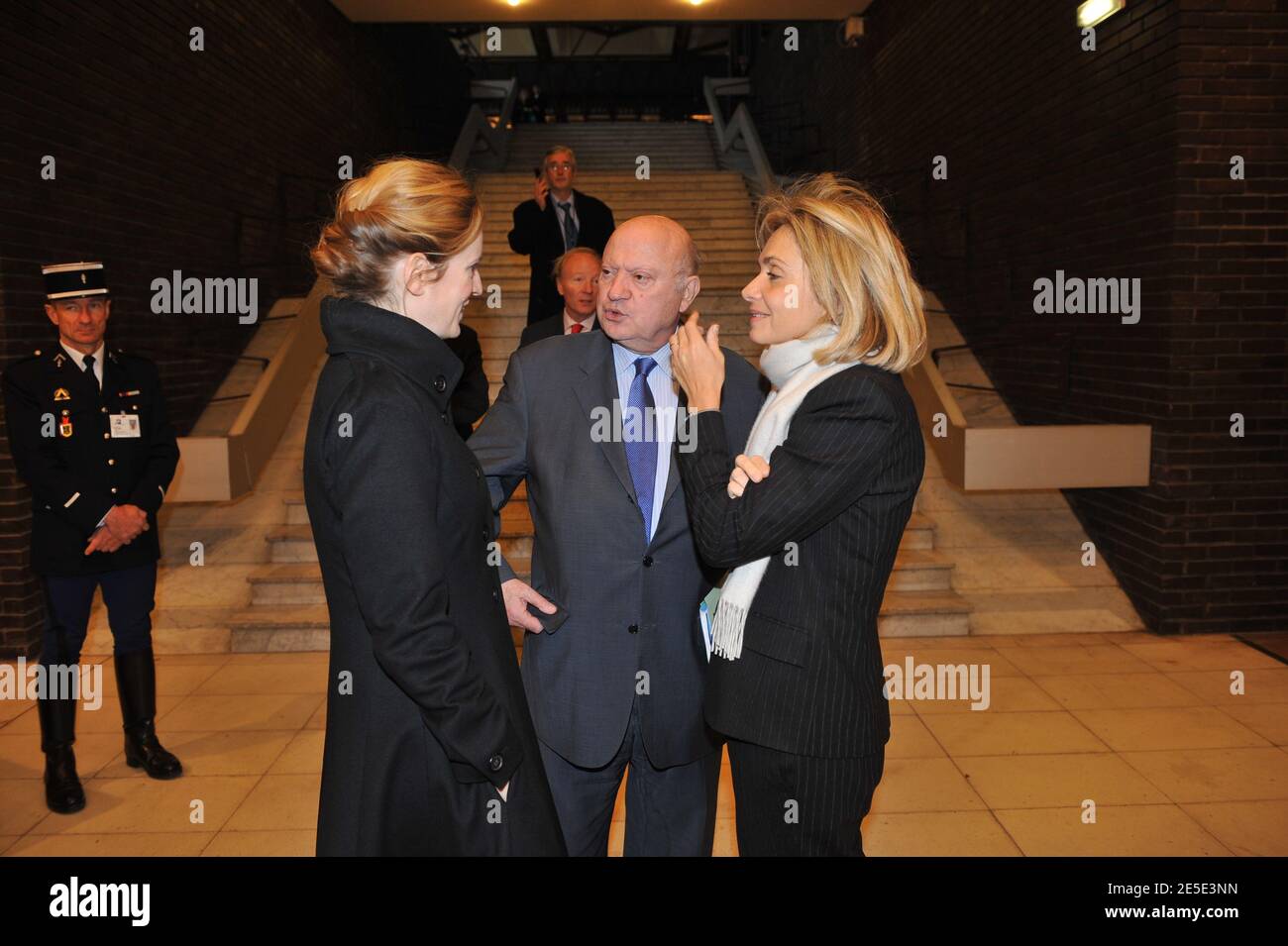 Nathalie Kosciusko-Morizet, Andre Santini et Valerie Pecresse, avant le Président français, prononce un discours sur l'égalité des chances et la promotion de la diversité sociale à l'école Polytechnique, l'une des principales écoles de France, à Palaiseau, en banlieue de Paris, le 17 décembre 2008. Photo de Mousse/ABACAPRESS.COM Banque D'Images