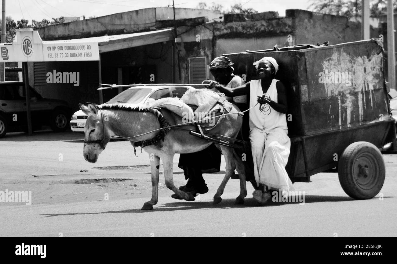 Un chariot d'âne à Ouagadougou, Burkina Faso. Banque D'Images