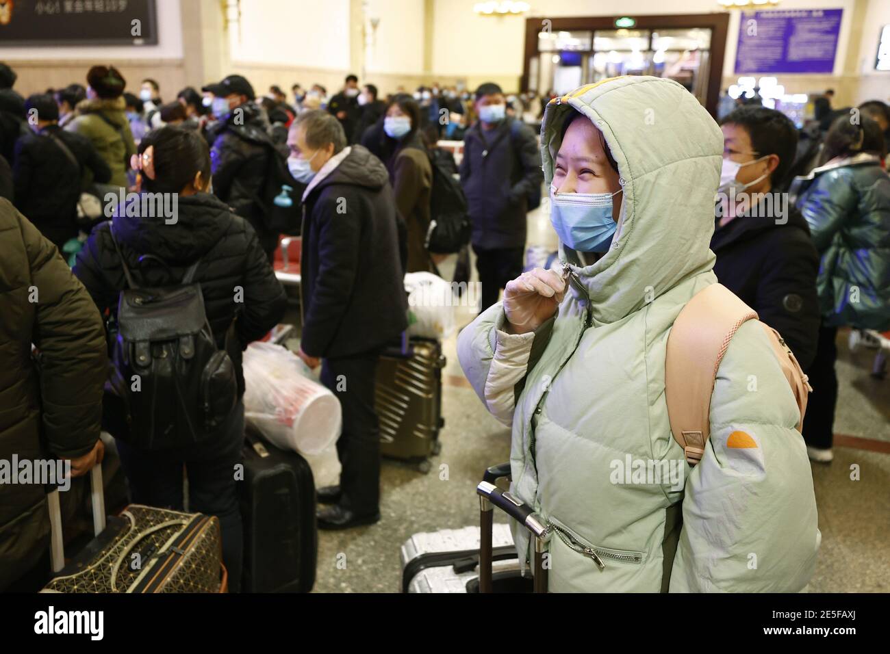 Pékin, Chine. 28 janvier 2021. La course de voyage du festival de printemps 2021 a commencé aujourd'hui à Beijing, en Chine, le 28 janvier 2021.(photo par TPG/cnschotos) crédit: TopPhoto/Alay Live News Banque D'Images