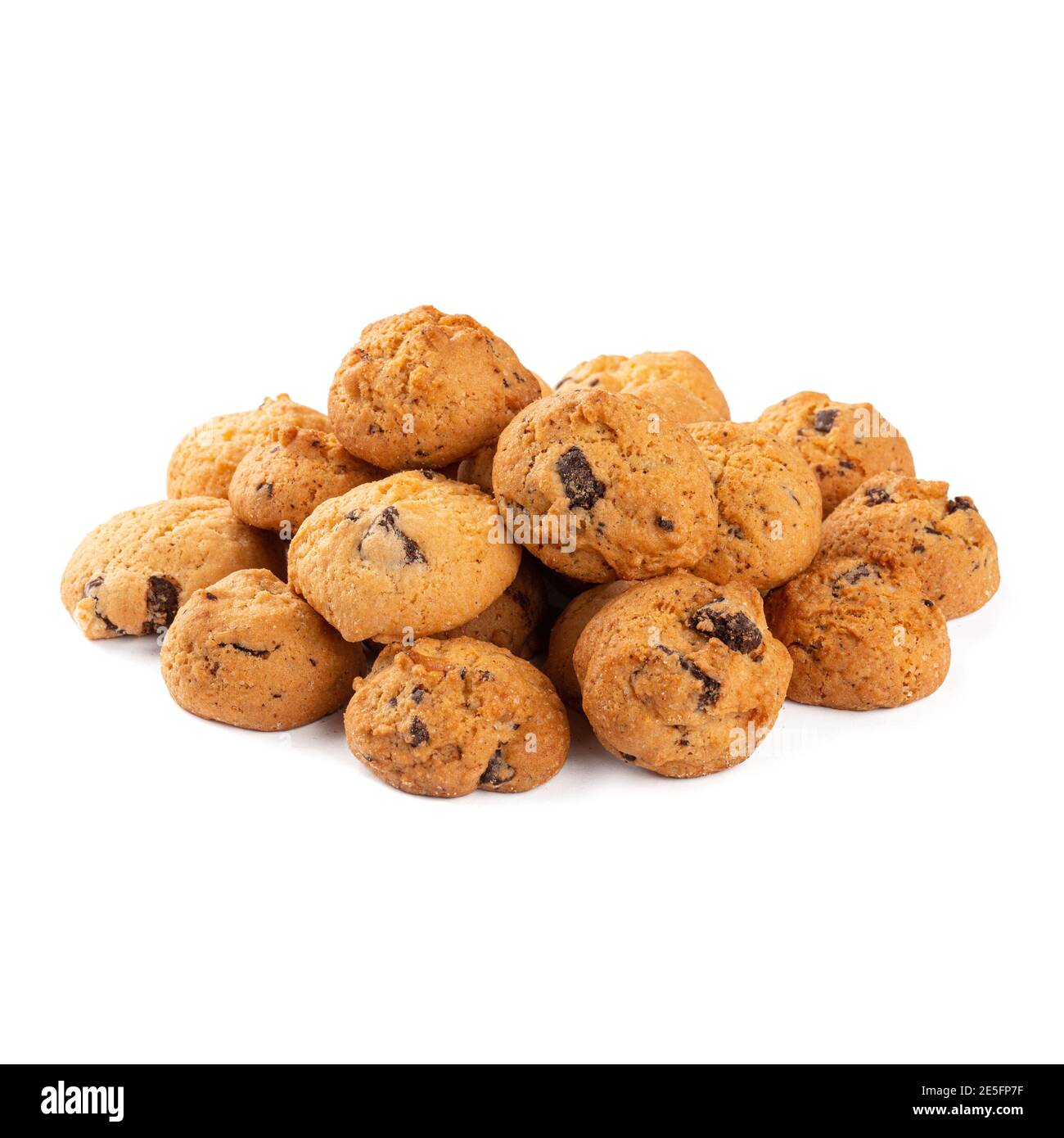 Pile isolée de biscuits au chocolat sur le blanc Banque D'Images