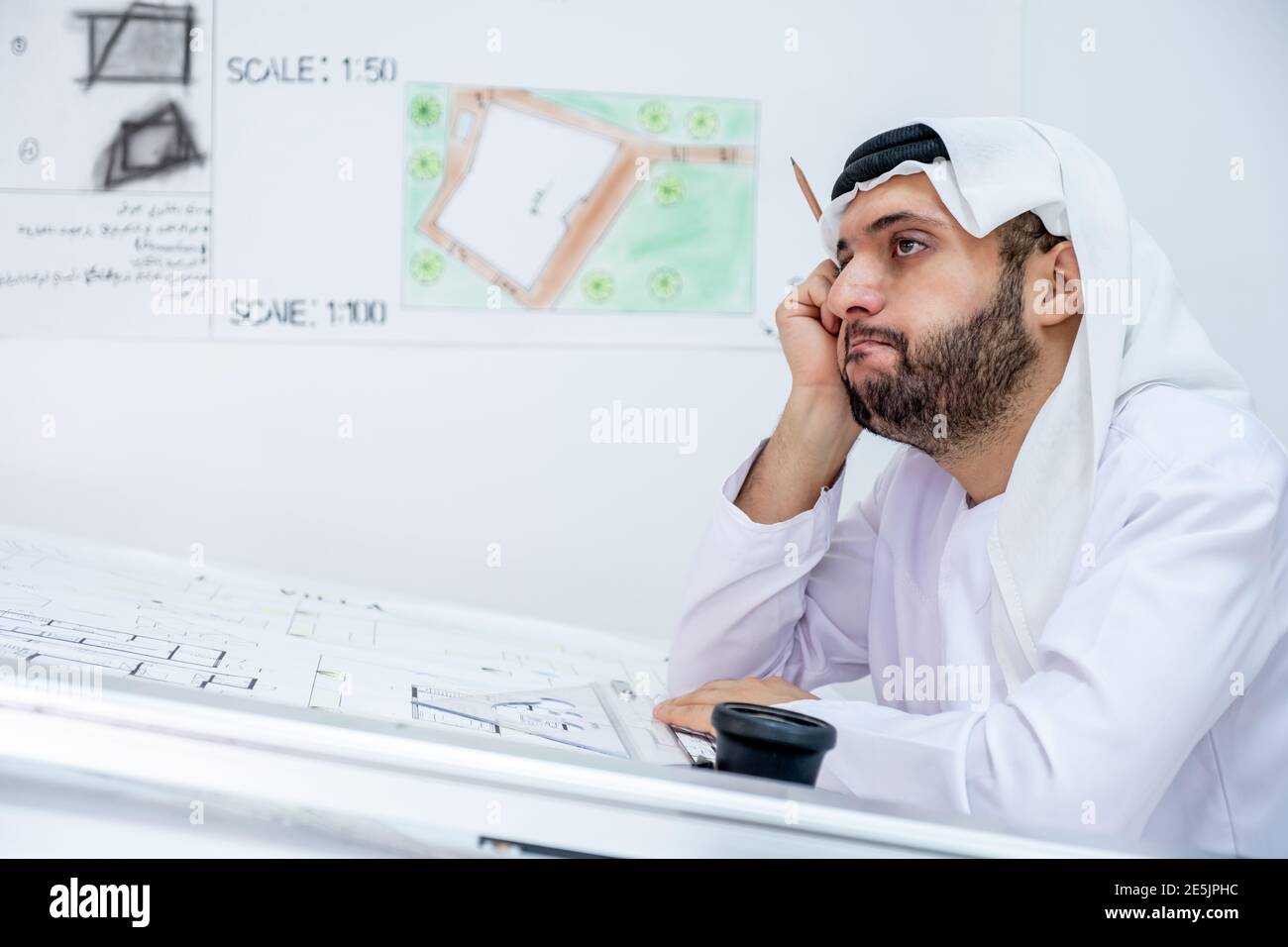 L'architecture arabe a perdu dans ses pensées Banque D'Images