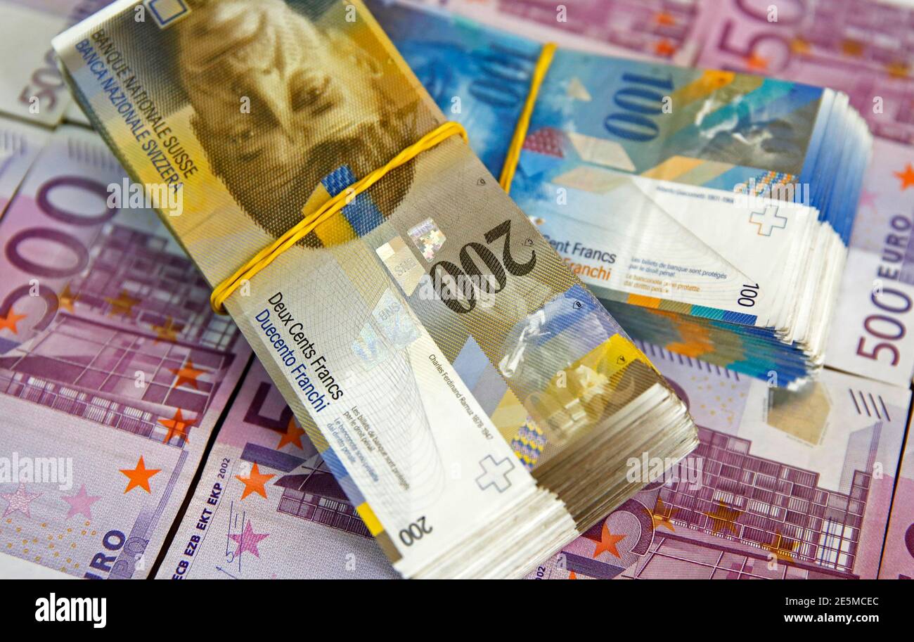 A picture illustration of Swiss Franc and Euro banknotes taken in central  Bosnian town of Zenica, January 26, 2015. The amount of cash commercial  banks hold with the Swiss National Bank rose