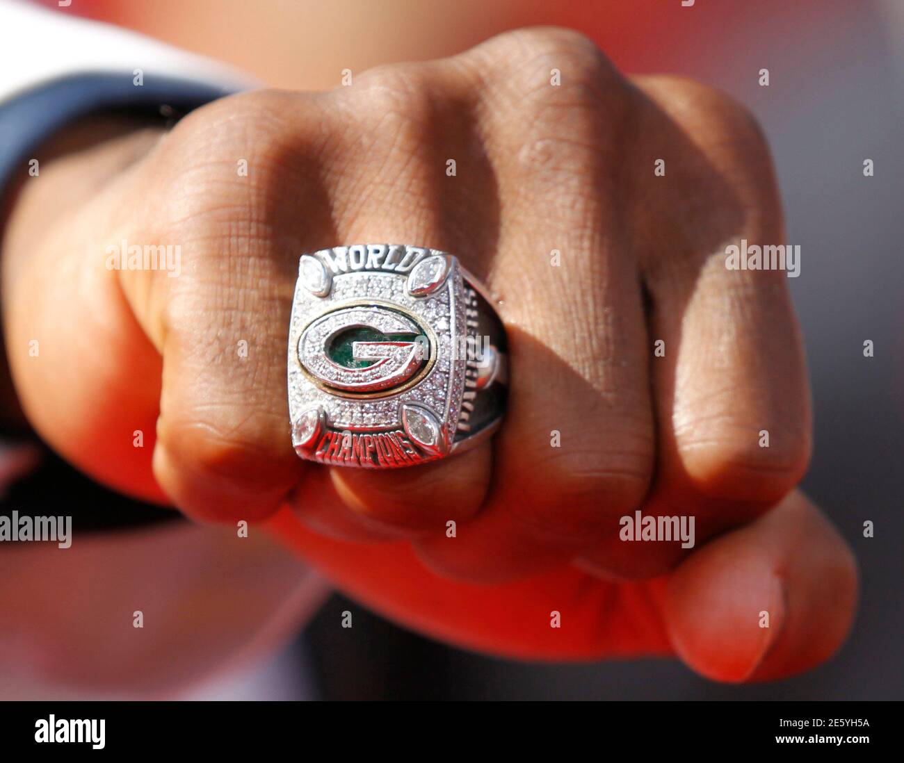 Green Bay Packers NFL football player Jarrett Bush shows off his Super Bowl  ring as he arrives at the 2011 ESPY Awards in Los Angeles, California, July  13, 2011. REUTERS/Danny Moloshok (UNITED