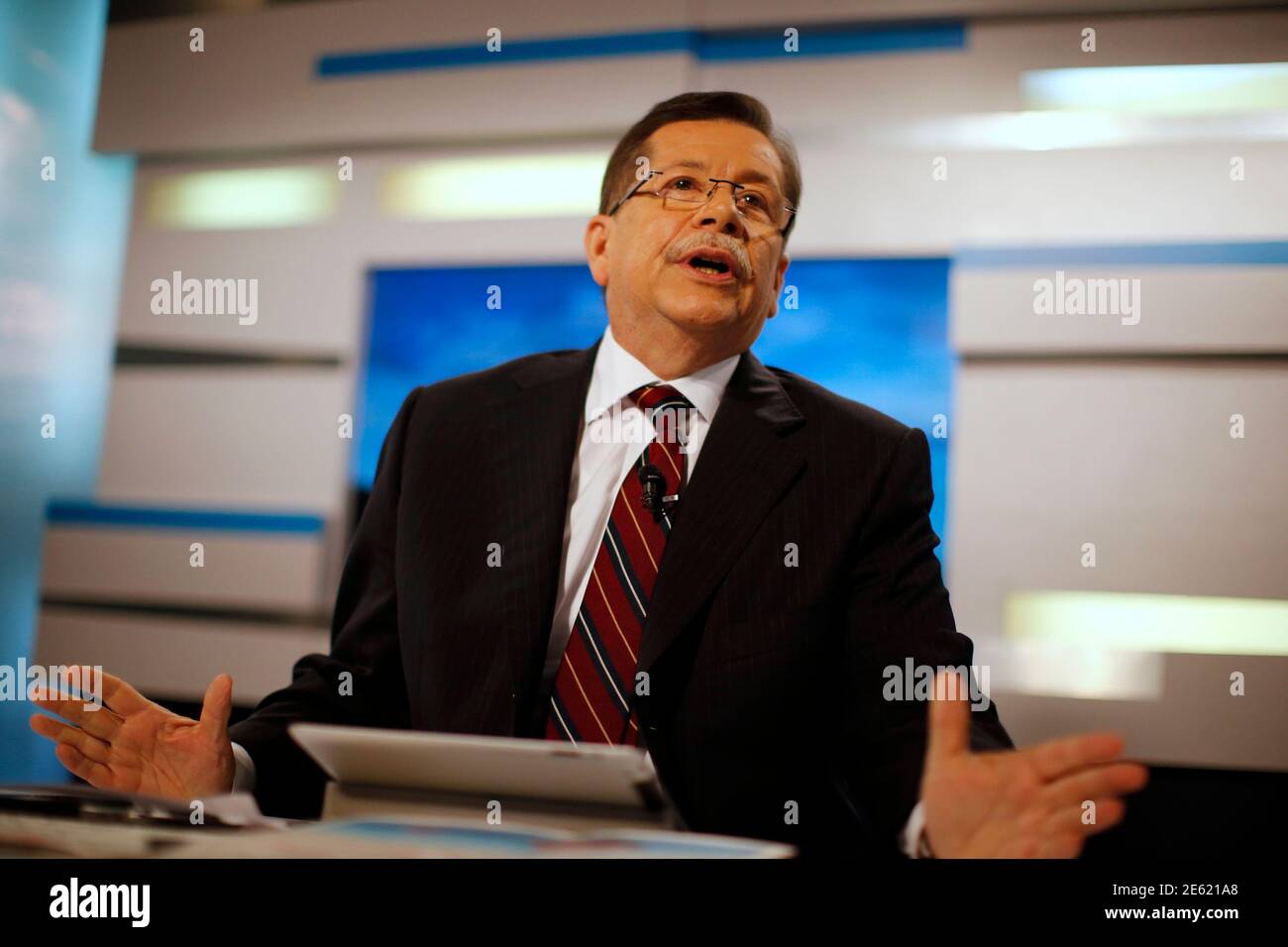 Leopoldo Castillo, anchor and director of TV station Globovision, speaks  during his daily broadcast 'Alo Ciudadano' (Hello Citizen) in Caracas May  28, 2013. A flagship Venezuelan TV channel known for its militant