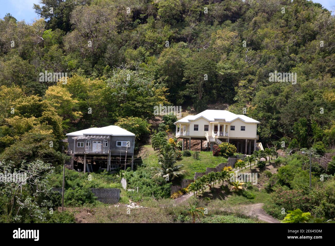 deux maisons sur pilotis sud de la grenade îles éoliennes antilles Banque D'Images