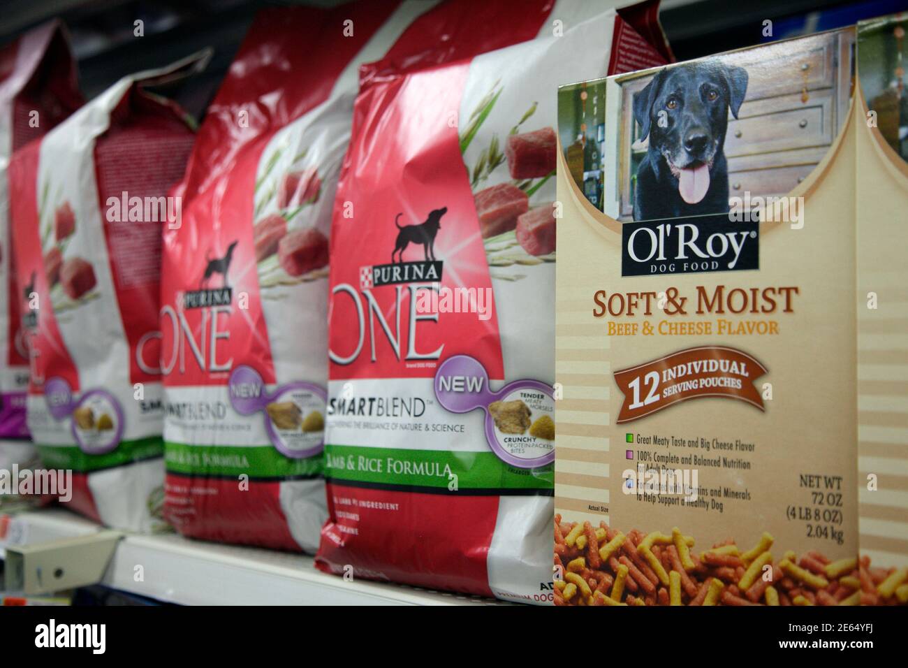 Wal-mart private-label store brand Ol' Roy's dog food product ...