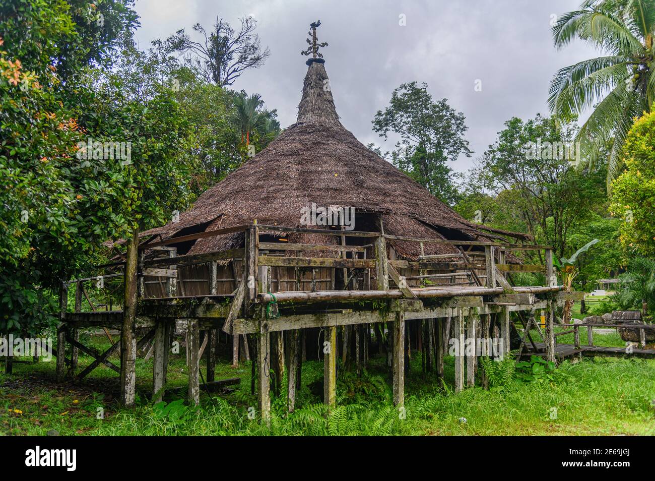 Bidayuh longue maison au village culturel de Sarawak Banque D'Images