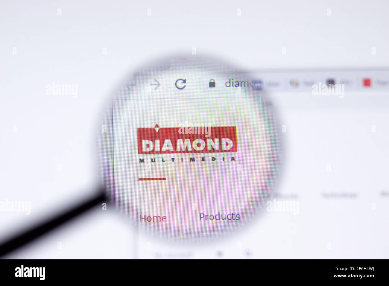 Saint-Pétersbourg, Russie - 28 janvier 2021 : page du site multimédia Diamond avec logo en gros plan, Editorial Banque D'Images
