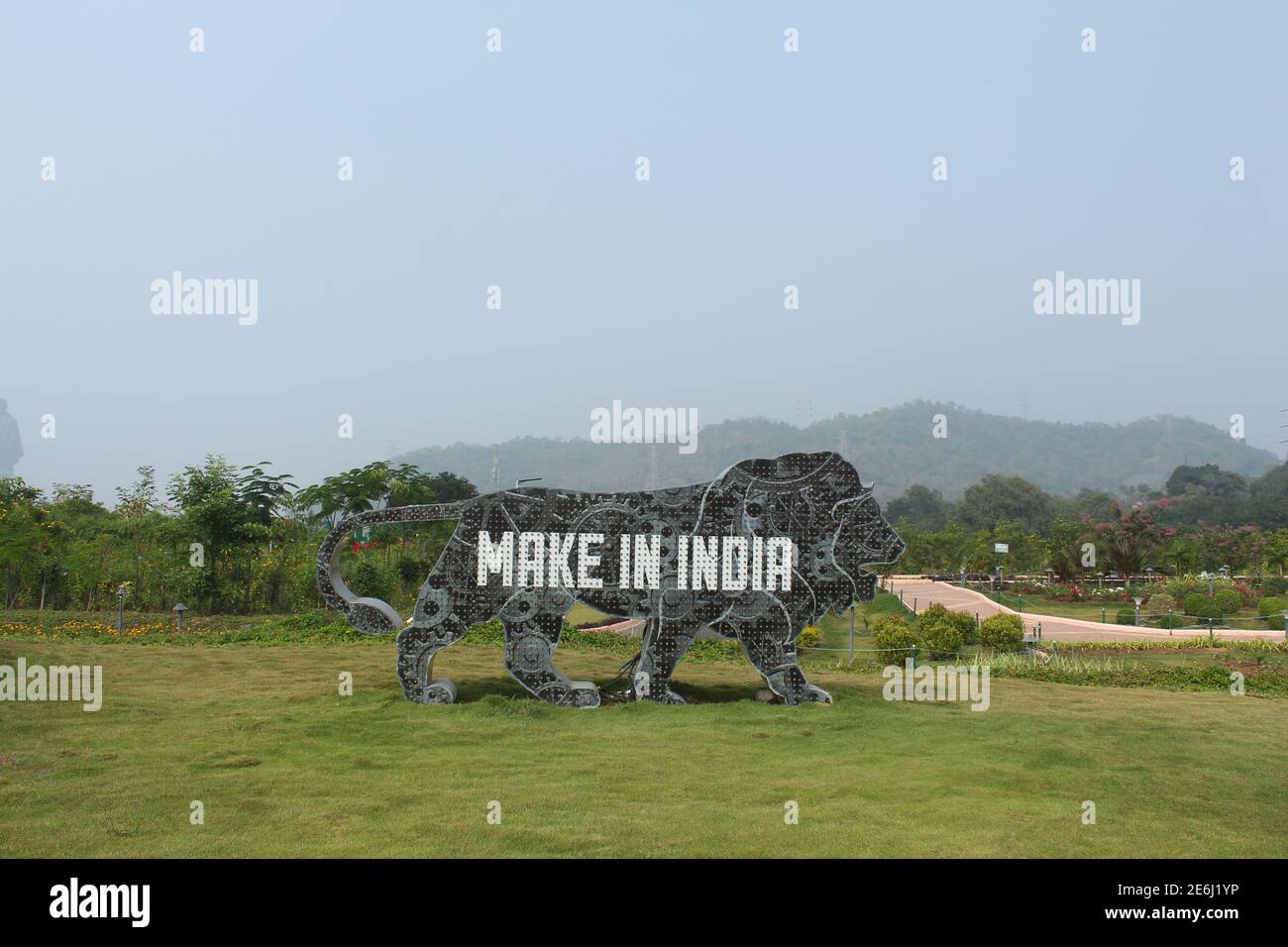 Sculpture de make en Inde logo lion, Vallée des fleurs près de la statue de l'unité, Narmada, Gujarat, Inde Banque D'Images