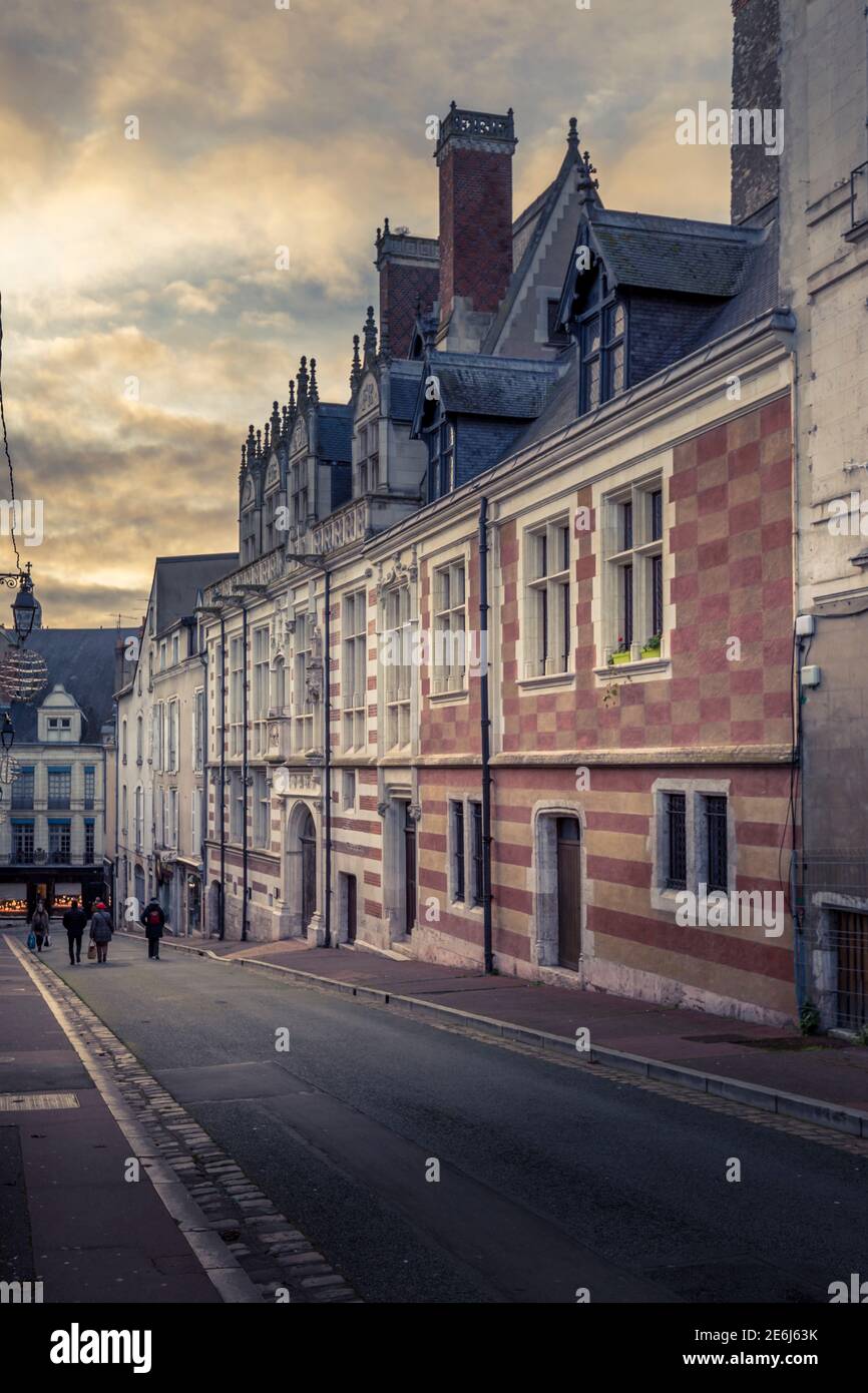 Blois, France - 26 décembre 2020 : vieux bâtiments typiques de la ville de Blois en France Banque D'Images
