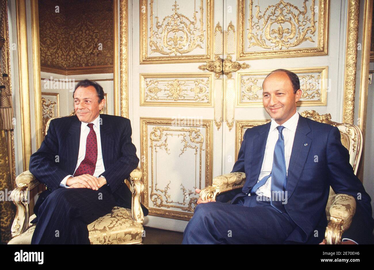 Michel Rocard rend visite à Laurent Fabius à 'Hôtel de Lassay' le 2 septembre 1988, à Paris, en France. Photo de Patrick Durand/ABACAPRESS.COM Banque D'Images