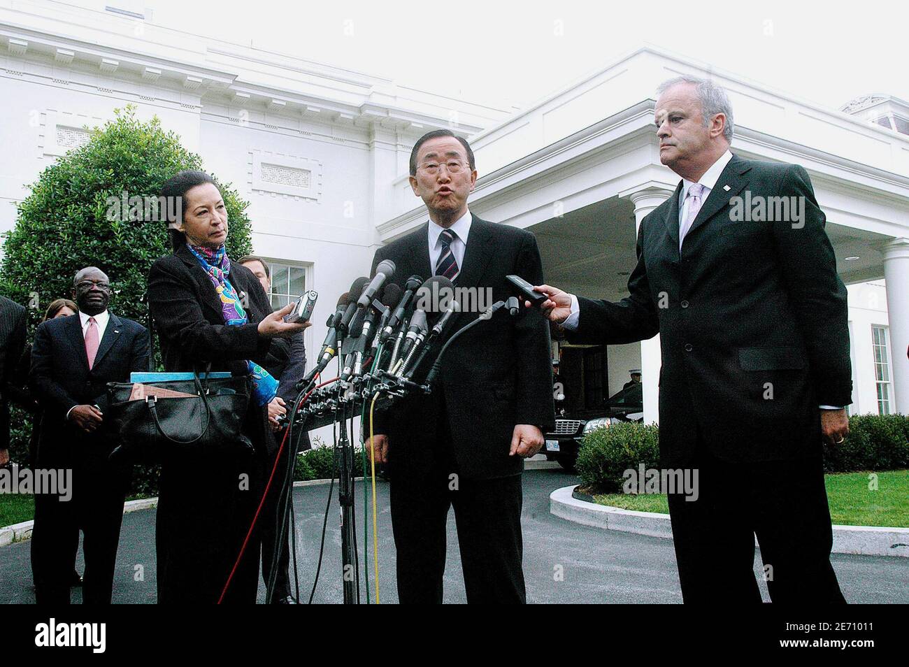 Le Secrétaire général des Nations Unies Ban Ki-moon donne une conférence de presse à la Maison Blanche après avoir rencontré le Président Bush , le 16 janvier 2007 à Washington DC, Etats-Unis. Photo par Olivier Douliery/ABACAPRESS.COM Banque D'Images