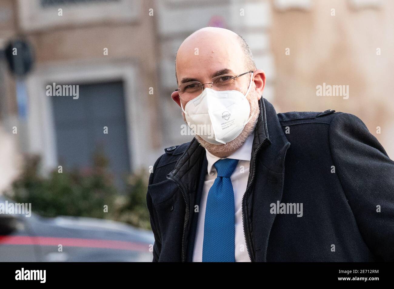 Le chef du mouvement italien 5 étoiles Vito Crimi arrive Pour une réunion avec le Président italien Sergio Mattarella à Le Palais Quirinale sur la crise du gouvernement après la démission Du Premier ministre Giuseppe Conte Banque D'Images