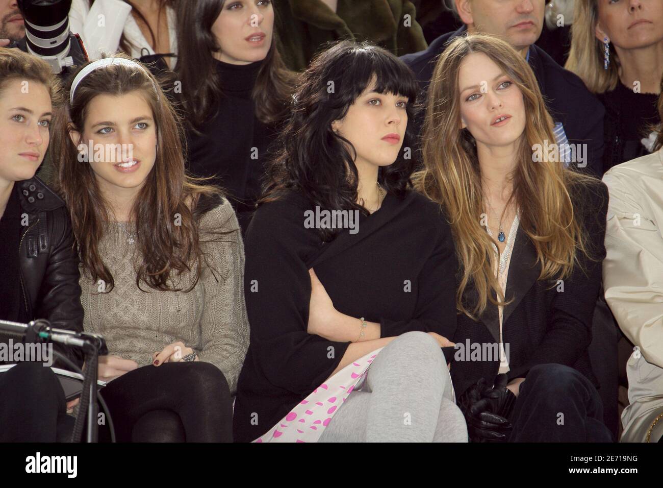 Vanessa Paradis, Kristen Stewart, Charlotte Casiraghi : le premier rang du  défilé croisière Chanel