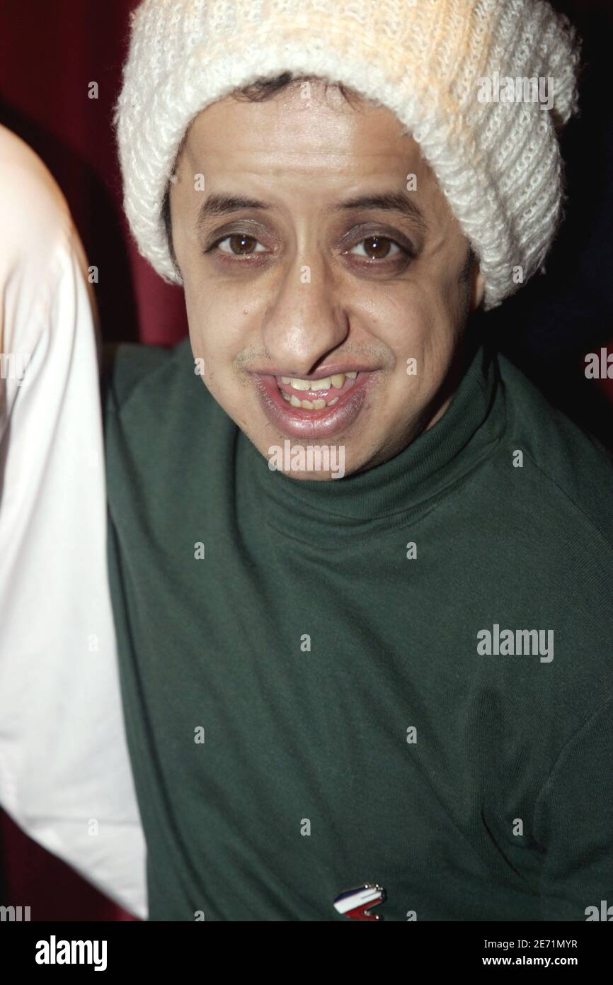 L'humoriste français Booder participe au dîner annuel des marraines et des marraines de l'association française de lutte contre le racisme 'Sos Racisme' qui s'est tenu au Cabaret sauvage à Paris, en France, le 29 janvier 2007. Photo de Mousse/ABACAPRESS.COM Banque D'Images