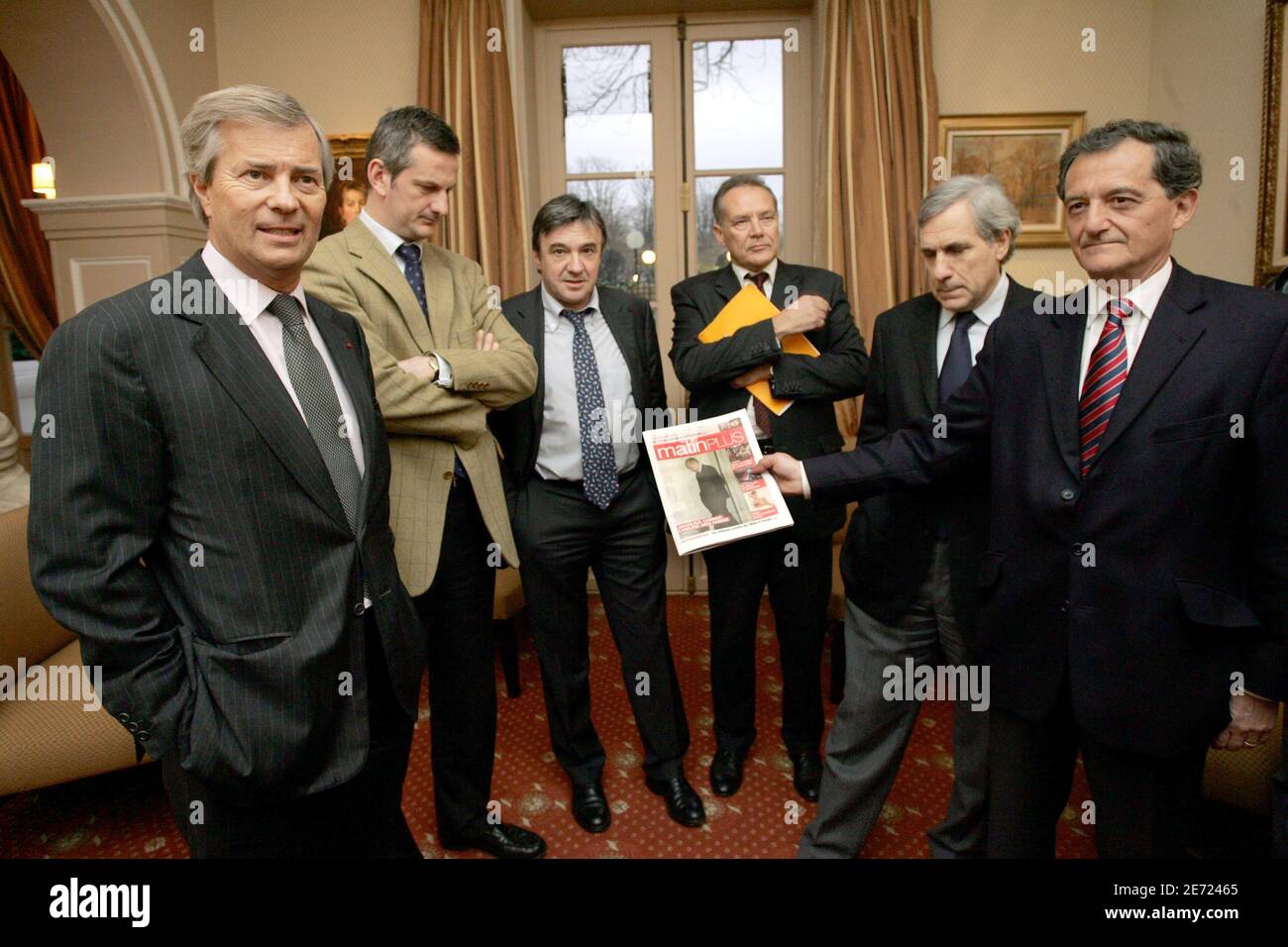 Vincent Bollore, Pierre Fanneau (le Progres), Alain Plombat (midi libre),  M. Jeantet (DG le monde), Jean-Marie Colombani, Olivier Faguer (Sud Ouest)  après une conférence de presse à Paris le 6 février, 2007