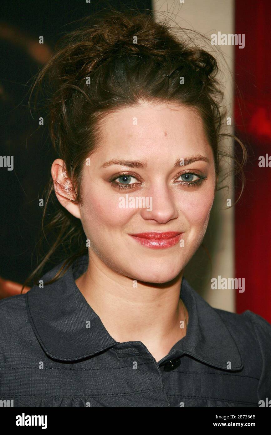 Marion Cotillard, membre du casting, participe à la préniere nord-américaine du réalisateur français Olivier Dahan, la nouvelle biopic sur la chanteuse française Edith Piaf, 'la vie en Rose', lors de la présentation annuelle d'Unifrance 'rendez-vous with French Cinema Today', qui s'est tenue le 28 février 2007 à la Société du film, Lincoln Center, à New York City, aux États-Unis. Photo de Gerald Holubowicz/ABACAPRESS.COM Banque D'Images