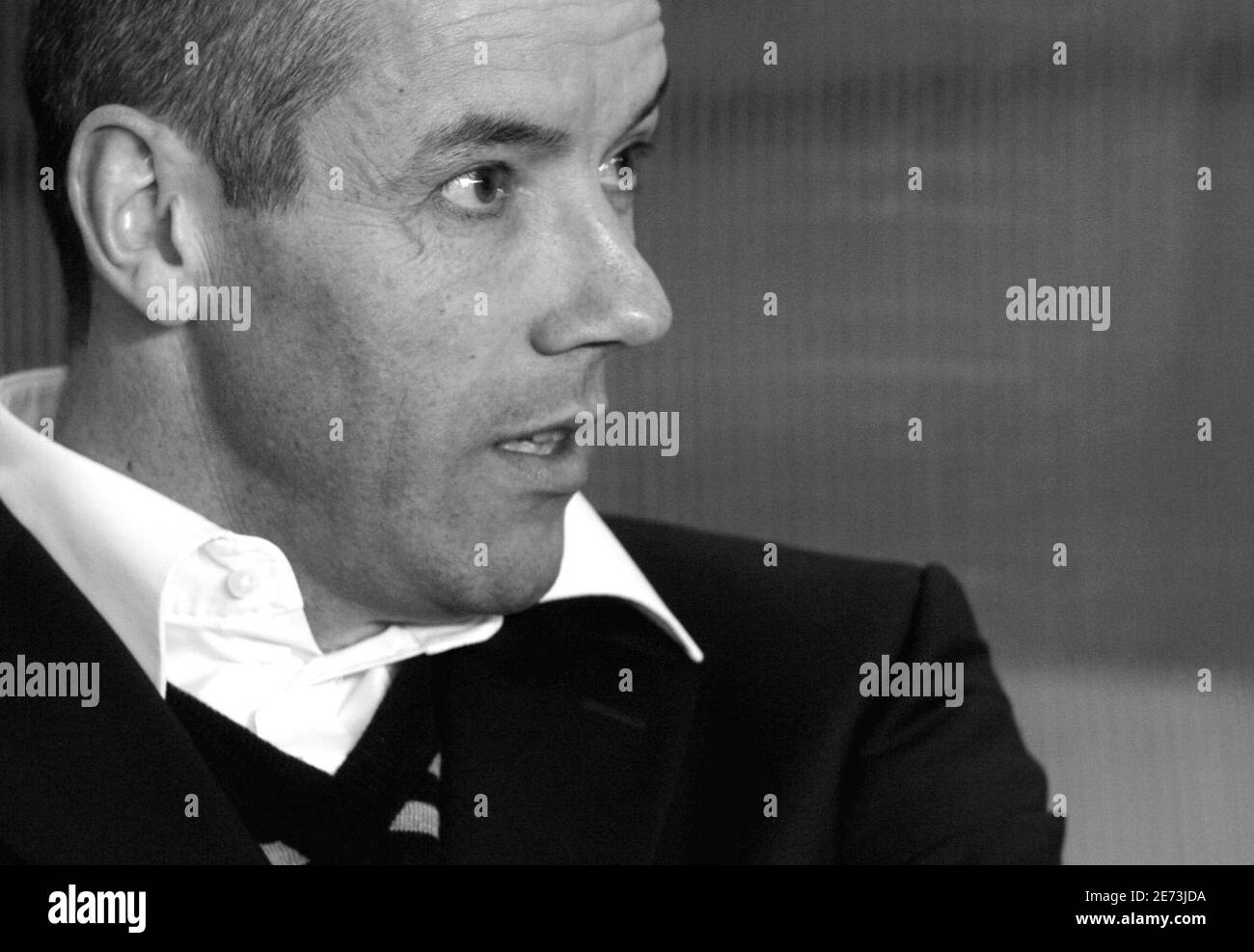 Paul le Guen, entraîneur du PSG, lors de la coupe UEFA deuxième manche du match de football de la première jambe PSG vs Benfica, au stade du Parc des Princes à Paris, en France, le 8 mars 2007. PSG a gagné 2-1. Photo de Mehdi Taamallah/Cameleon/ABACAPRESS.COM Banque D'Images