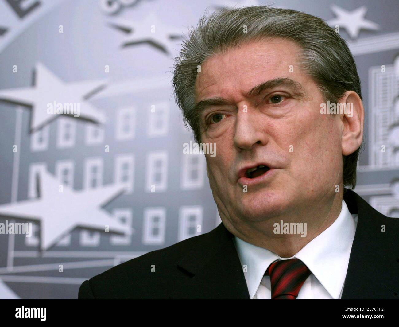 Albanian President Sali Berisha Banque D Image Et Photos Alamy