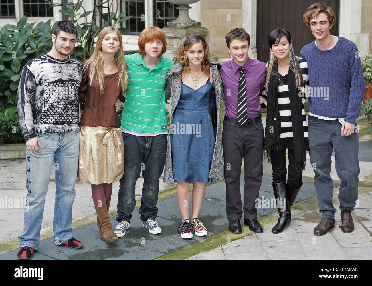 Robert Pattinson Harry Potter Banque D Image Et Photos Alamy Robert Pattinson Harry Potter Banque D Image Et Photos Alamy