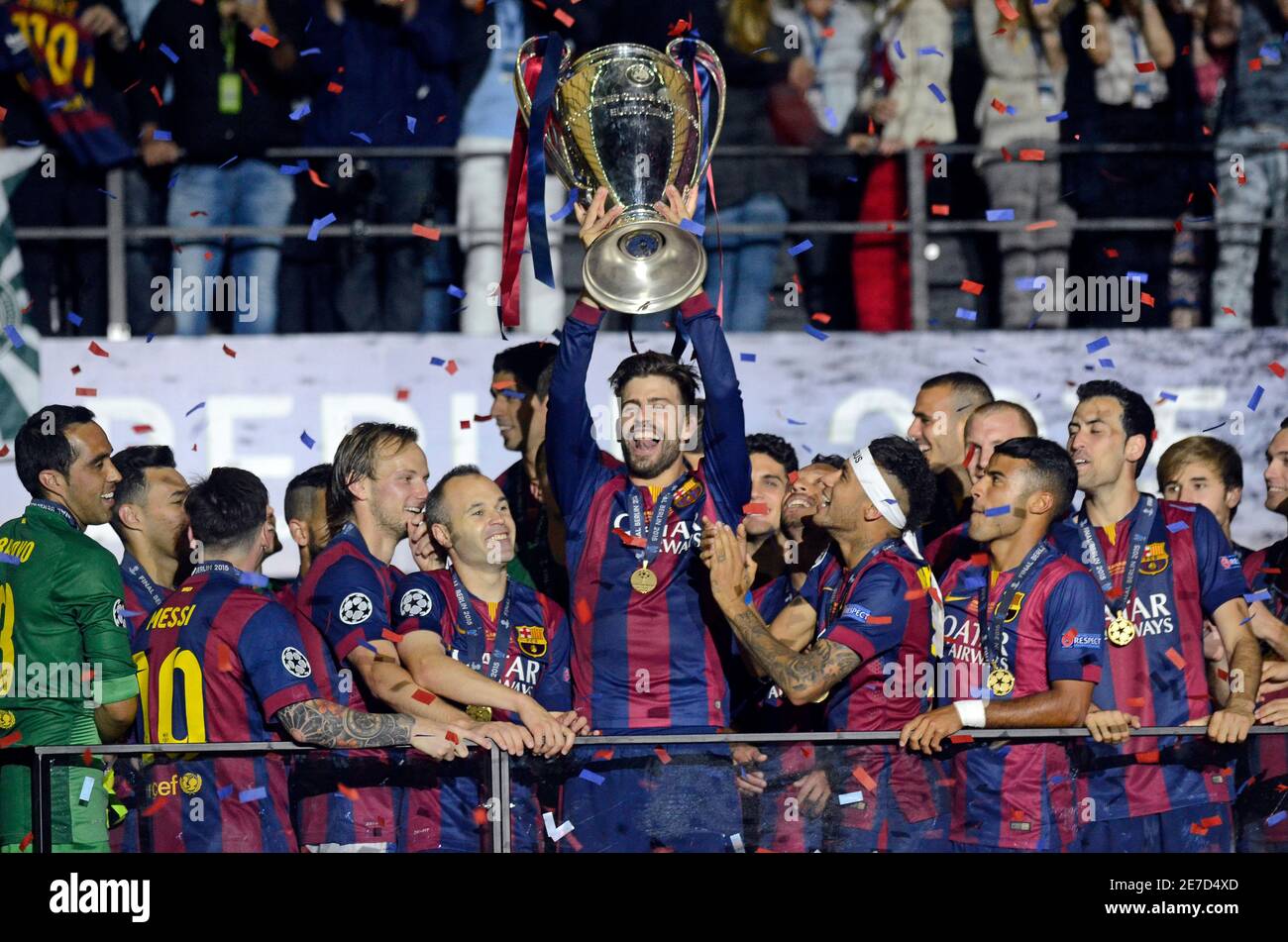 Ligue Des Champions 2014 15 BERLIN, ALLEMAGNE - 6 JUIN 2015 : Gerard pique photographié lors de la  cérémonie de remise des prix qui a eu lieu après la finale de la Ligue des  champions de l'UEFA