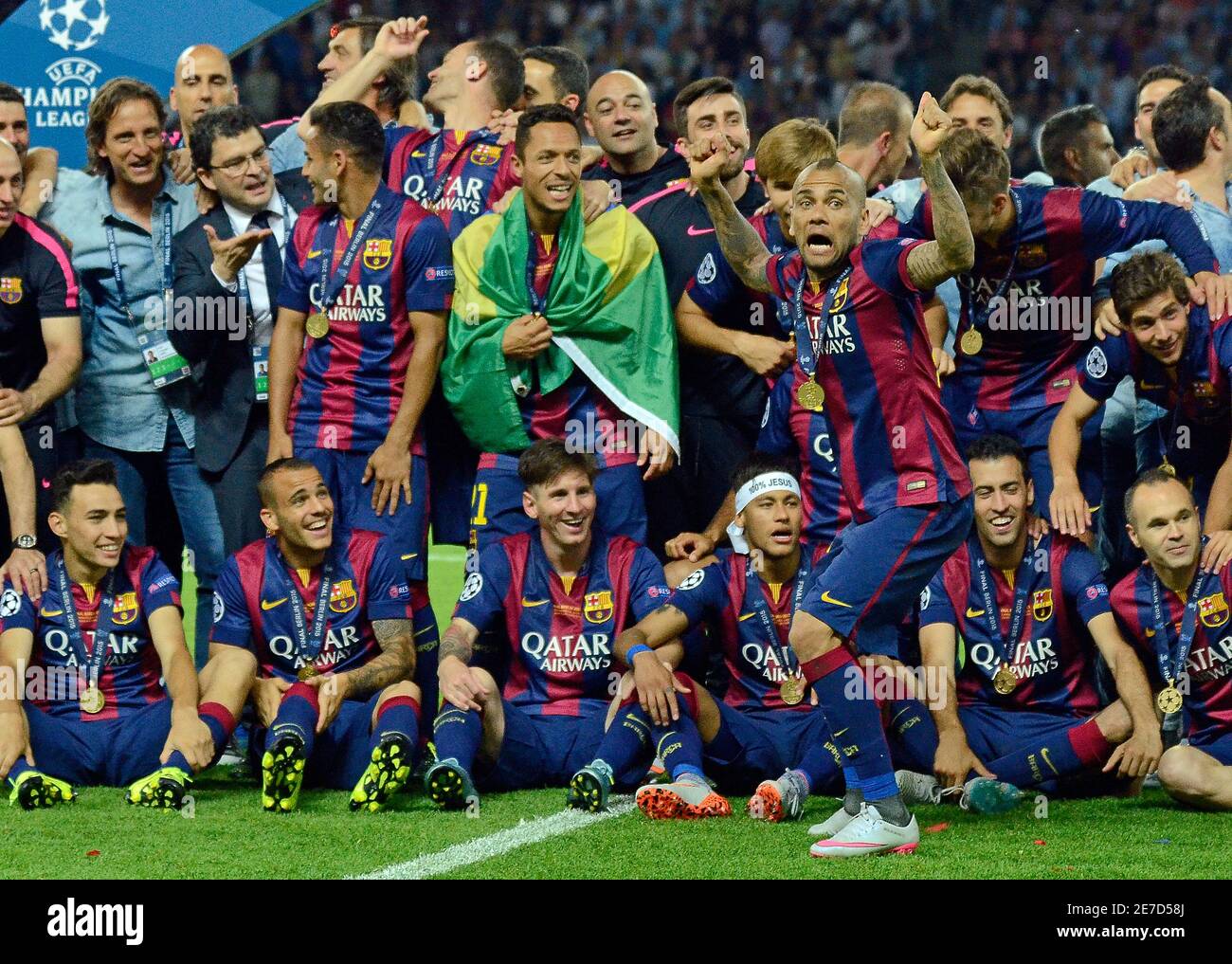 Ligue Des Champions 2014 15 BERLIN, ALLEMAGNE - 6 JUIN 2015 : Dani Alvespictured lors de la cérémonie  de remise des prix qui a eu lieu après la finale de la Ligue des champions  de l'UEFA 2014/15