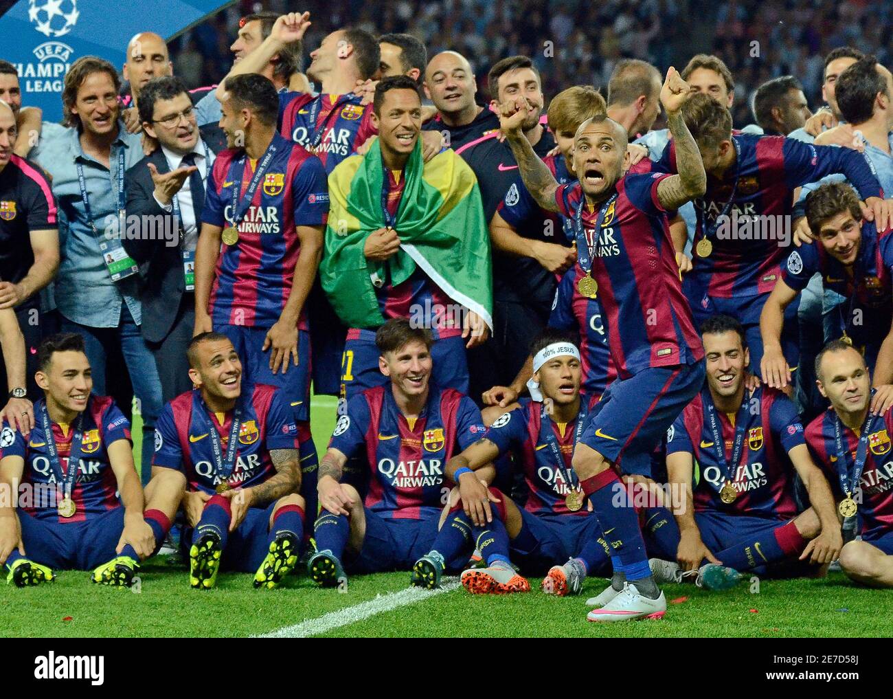 BERLIN, ALLEMAGNE - 6 JUIN 2015 : Dani Alvespictured lors de la cérémonie  de remise des prix qui a eu lieu après la finale de la Ligue des champions  de l'UEFA 2014/15