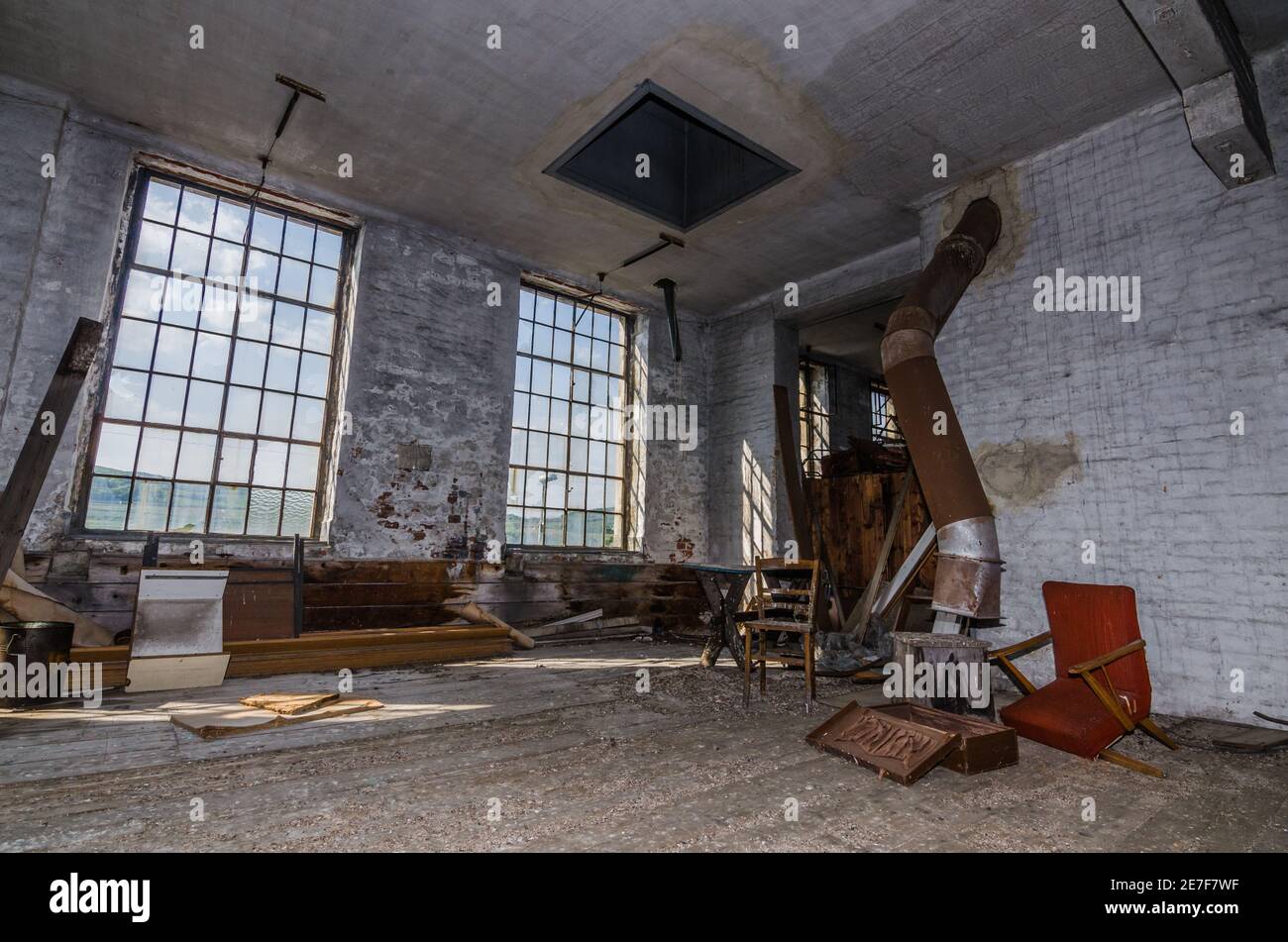 objets anciens dans l'usine abandonnée Banque D'Images