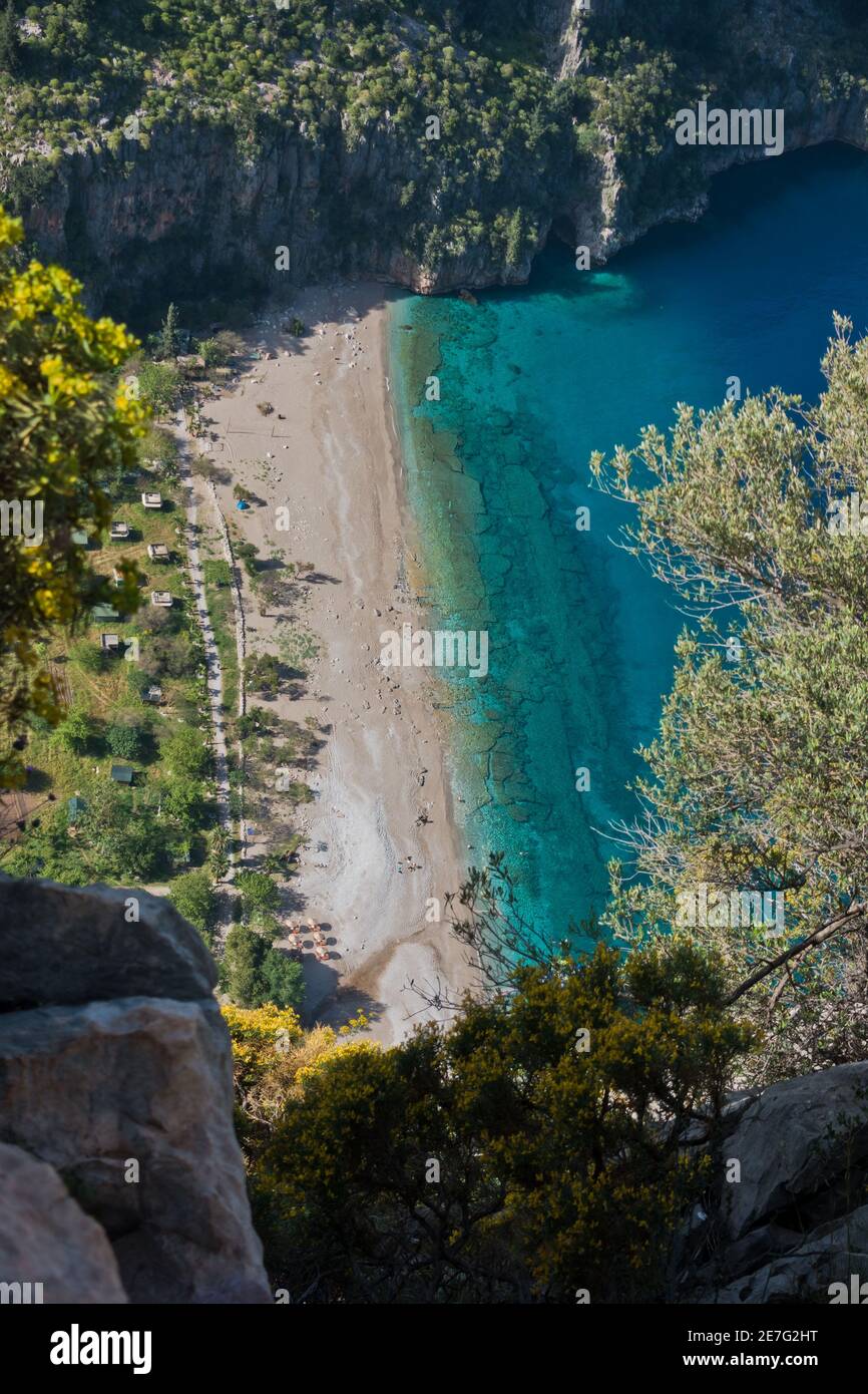 Point de vue sur une plage de la vallée des papillons de la voie lycienne, près de Fethiye, Turquie Banque D'Images