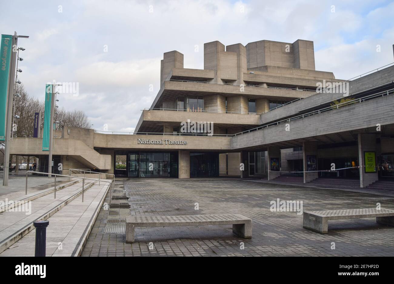 Un théâtre national fermé et déserté pendant le confinement du coronavirus. Londres, Royaume-Uni janvier 2021. Banque D'Images