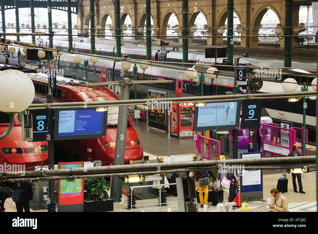 PARIS, FRANCE - 2 MAI 2014 : vue sur la gare de Paris Nord (Gare du Nord). North Station est une passerelle vers la Belgique, l'Allemagne, les pays-Bas et le Royaume-Uni Banque D'Images
